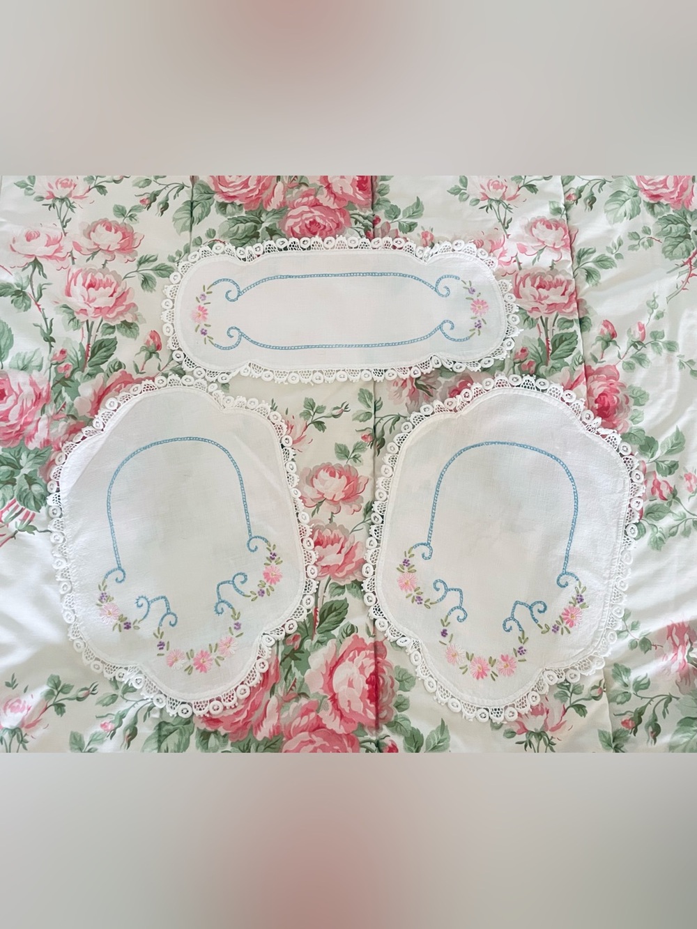 Vintage Vanity Dresser Doily 3 Piece Set White Cotton Embroider Floral w Tatting